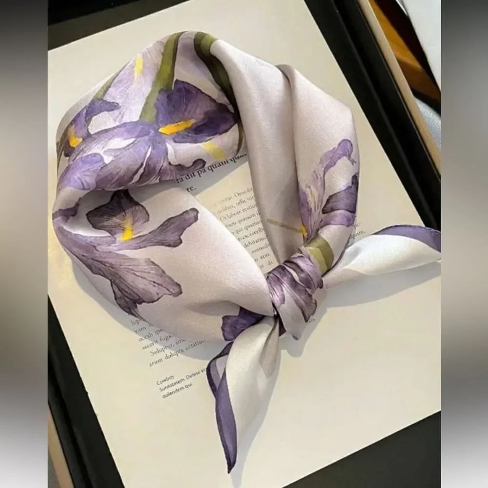 Floral Purple and White Scarf A1396